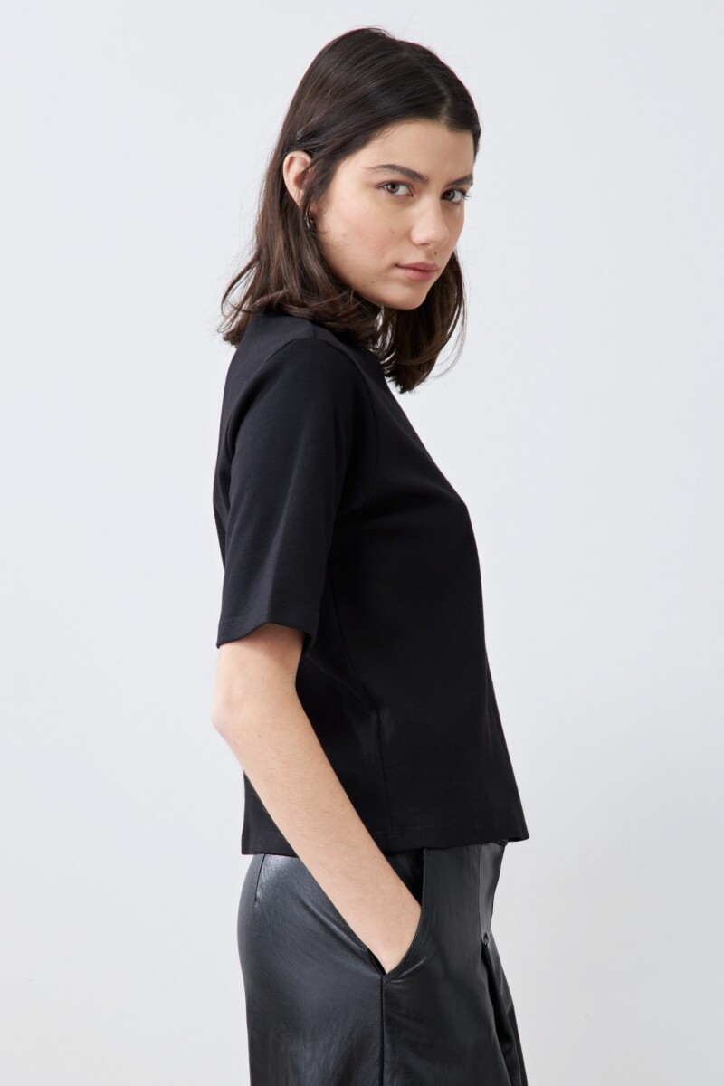 Media polera manga corta negro