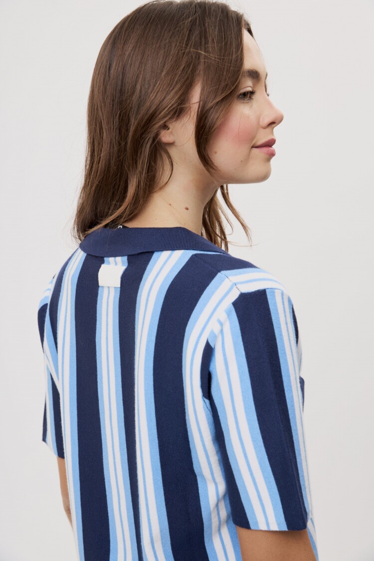 REMERA FEVORA Azul Marino
