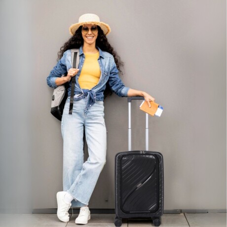 Valija Carry On con bolsillo para laptop Negro