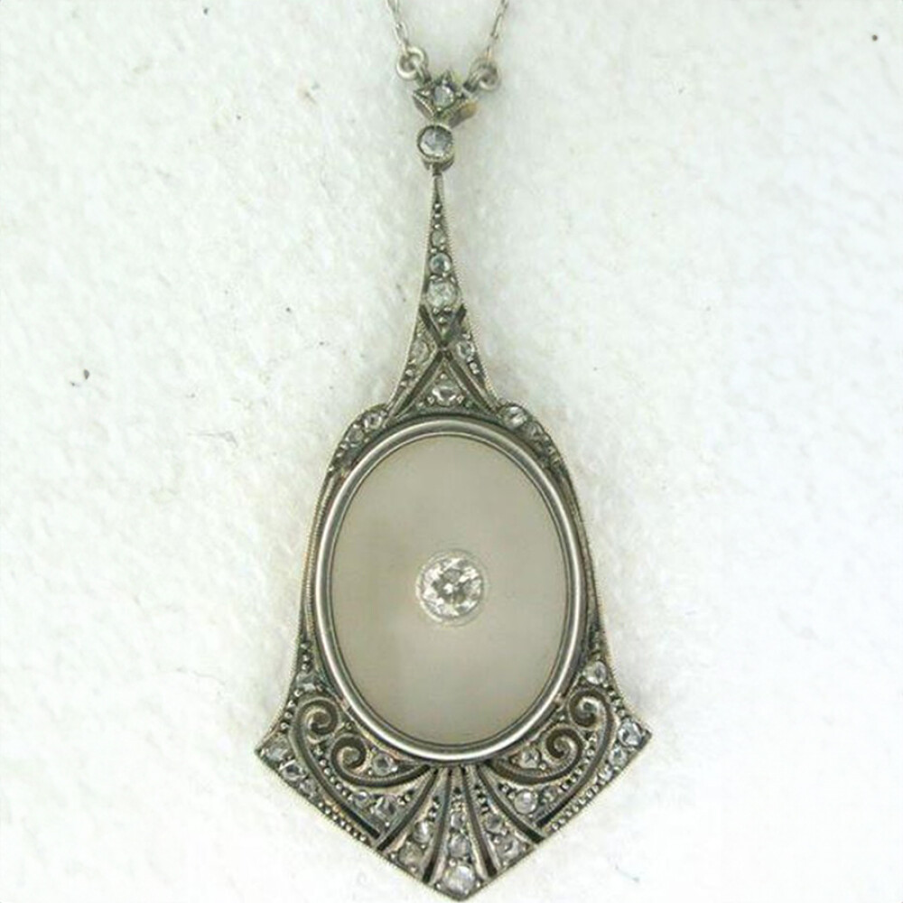 Pendiente Art-Deco Oro 18 K, Platino, Brillantes, Diamantes Y Cuarzo Pendiente Art-Deco Oro 18 K, Platino, Brillantes, Diamantes Y Cuarzo