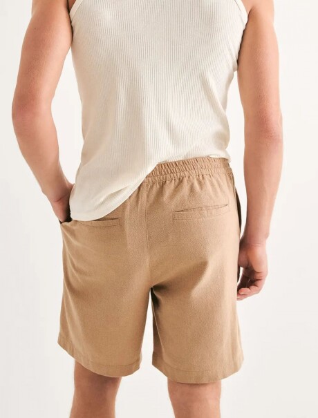 BERMUDA CON BOLSILLO MARRON CLARO