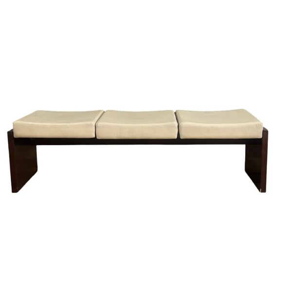 Banco con 3 lugares - Producto con detalles Banco con 3 lugares - Producto con detalles