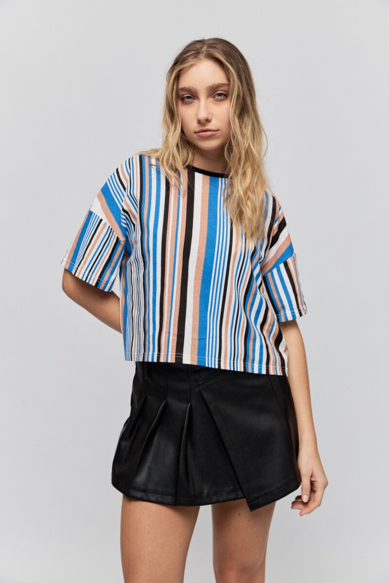 SHORT TRIANA 