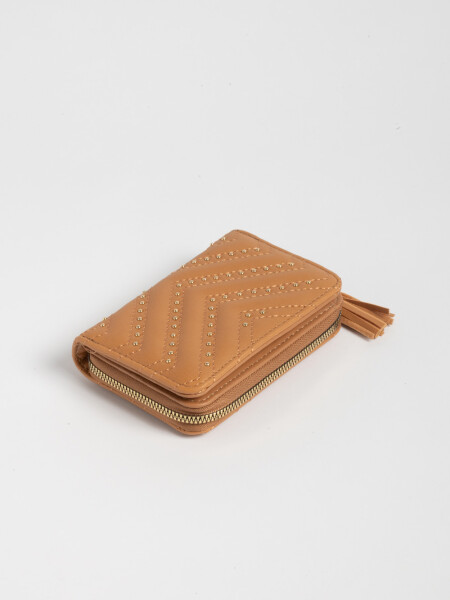 Billetera capitoneada tachas Tostado