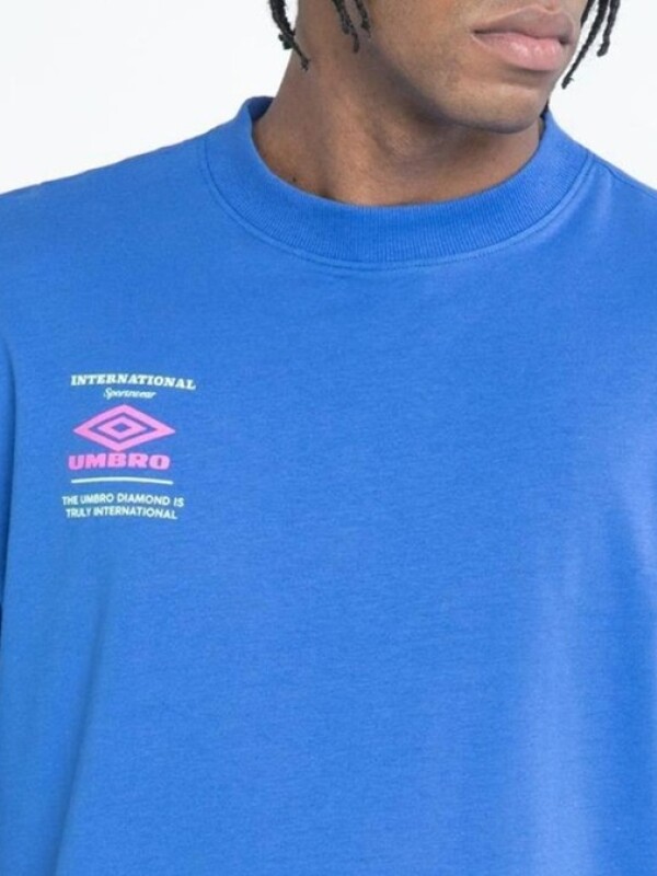 REMERA HEAT WAVES Umbro Hombre 006