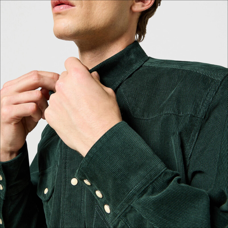 Camisa Wrangler Corduroy Overshirt - Verde Camisa Wrangler Corduroy Overshirt - Verde