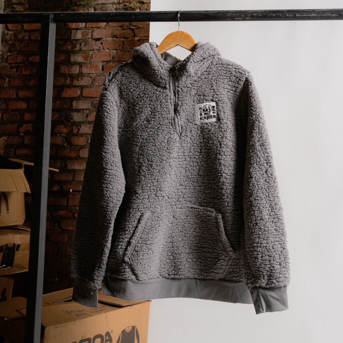 SHERPA GRIS C/CAPUCHA 