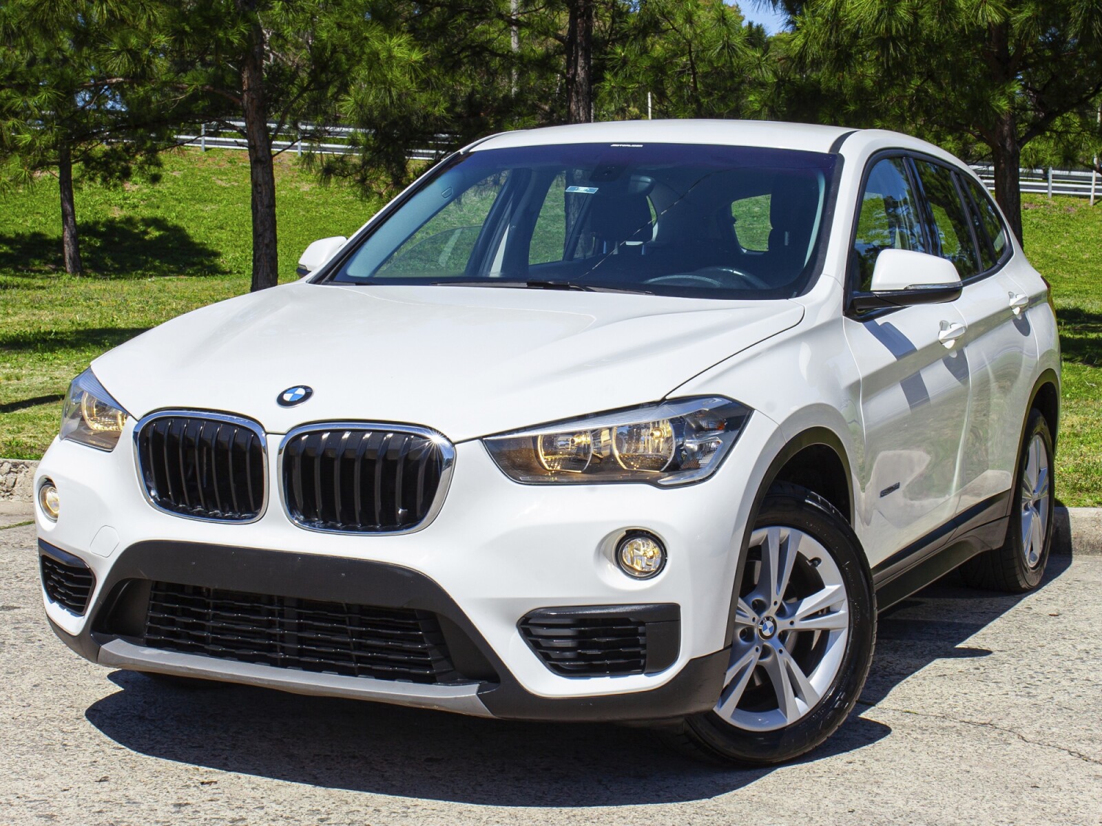 BMW X1 SDrive 18I AT Extra full | Permuta / Financia 