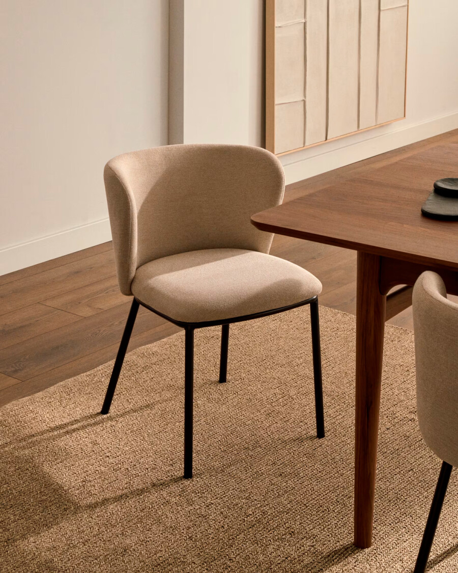Silla Ciselia de chenilla beige y acero negro