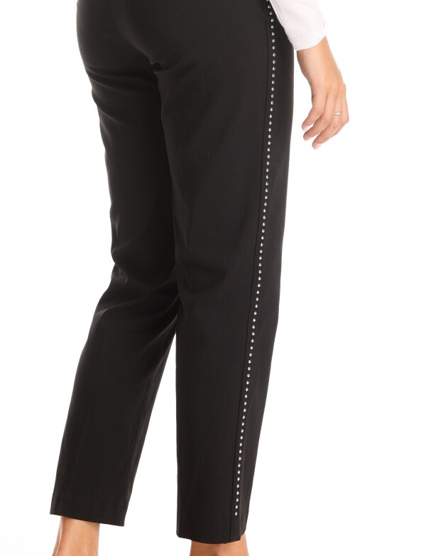 Pantalon Slim Tachas NEGRO