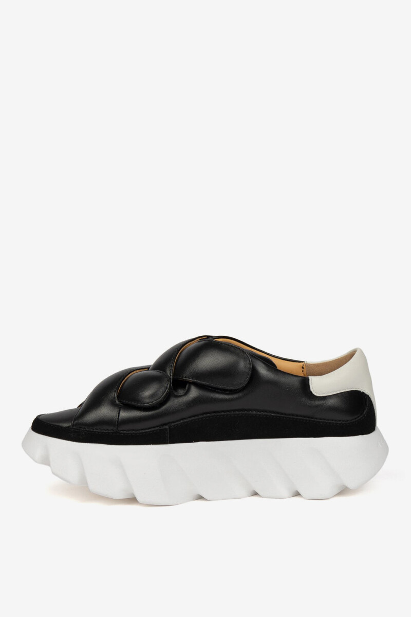 ZAPATO TURA LUCKY Negro