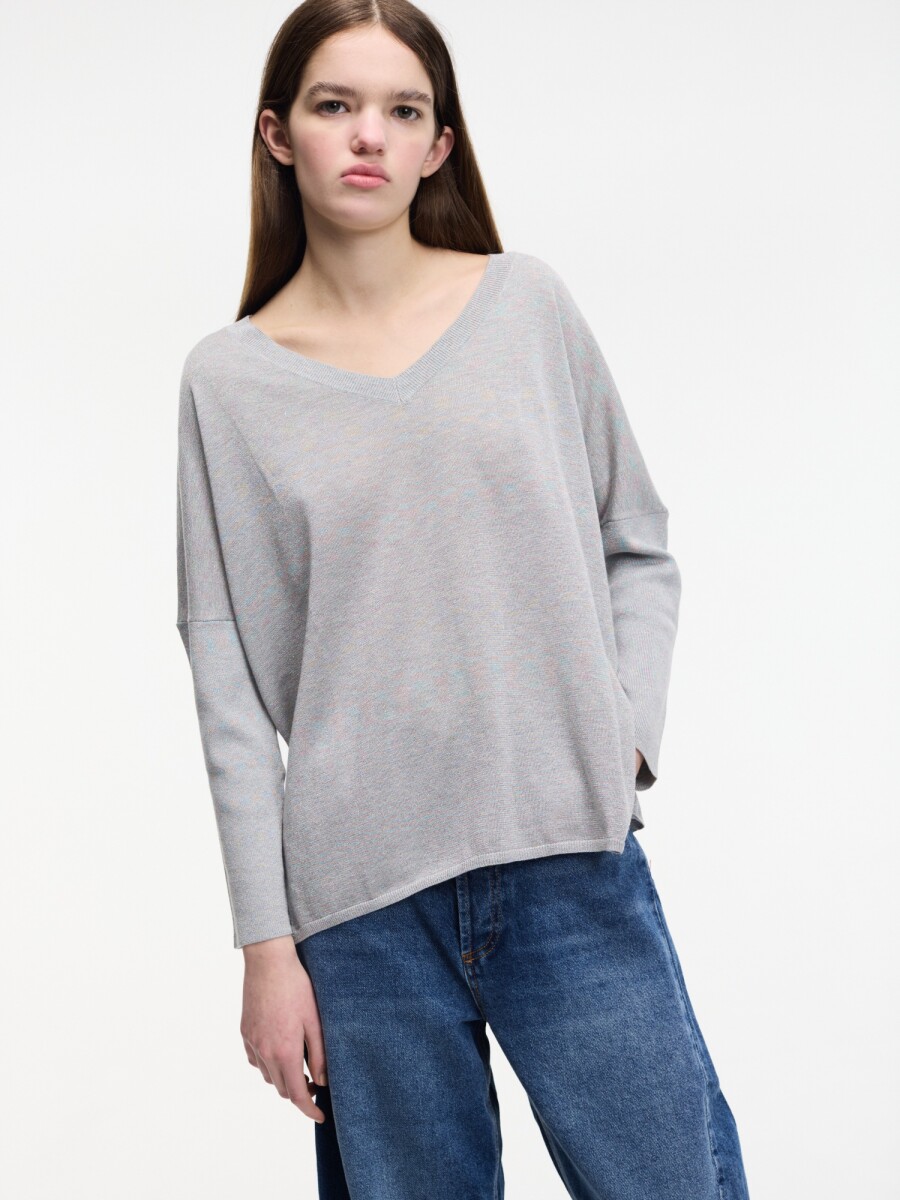 SWEATER V 