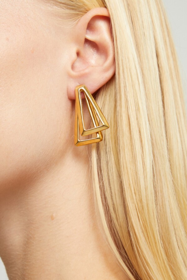 PENDIENTES DE ALEACIÓN DE METALES BAÑADOS EN ORO 18K Pendiente