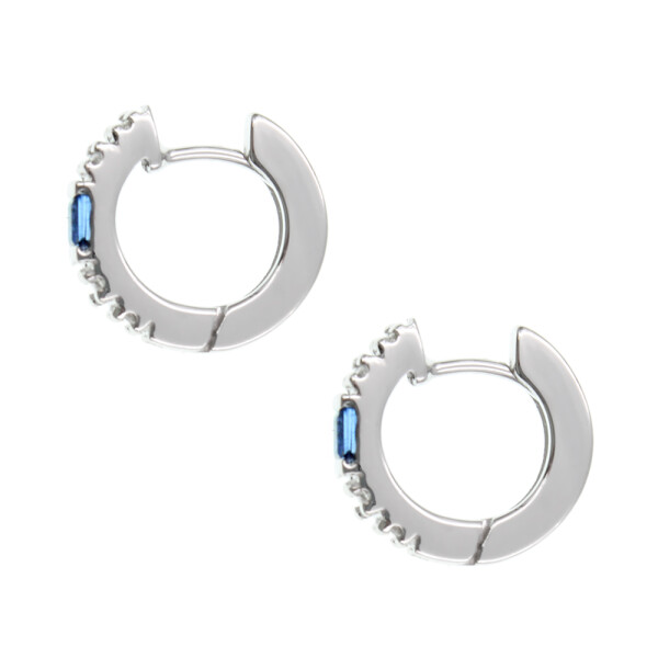 Aros en oro blanco 18k con brillantes y zafiros N8794W Aros en oro blanco 18k con brillantes y zafiros N8794W