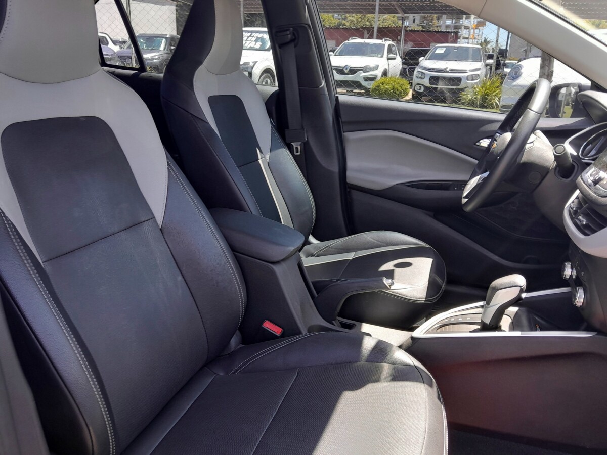 Chevrolet Onix Premier 1.0T AT| Permuta / Financia Chevrolet Onix Premier 1.0T AT| Permuta / Financia