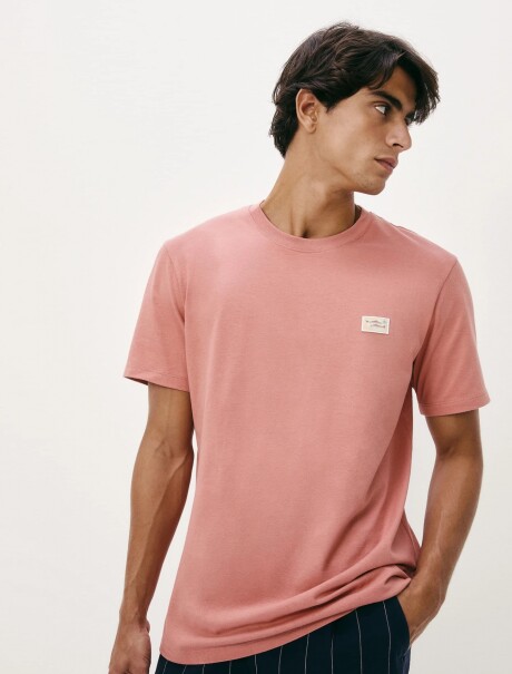 CAMISETA CON ESTAMPA MODELO REGULAR ROSADO