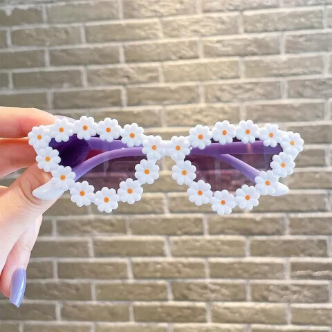 Lentes en Punta con Flores Blanco