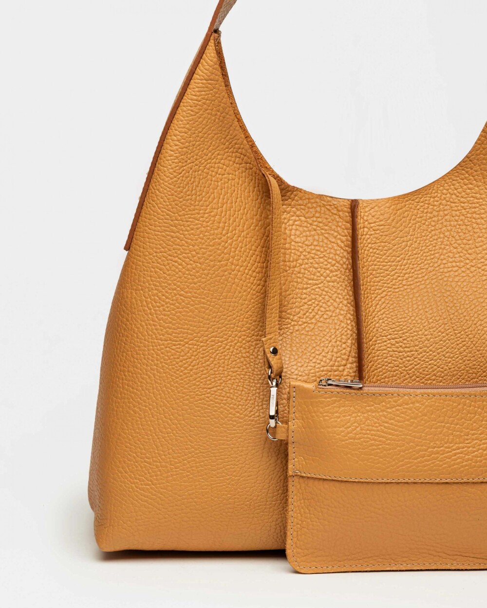 Bolso Tanner en cuero graneado Cuoio
