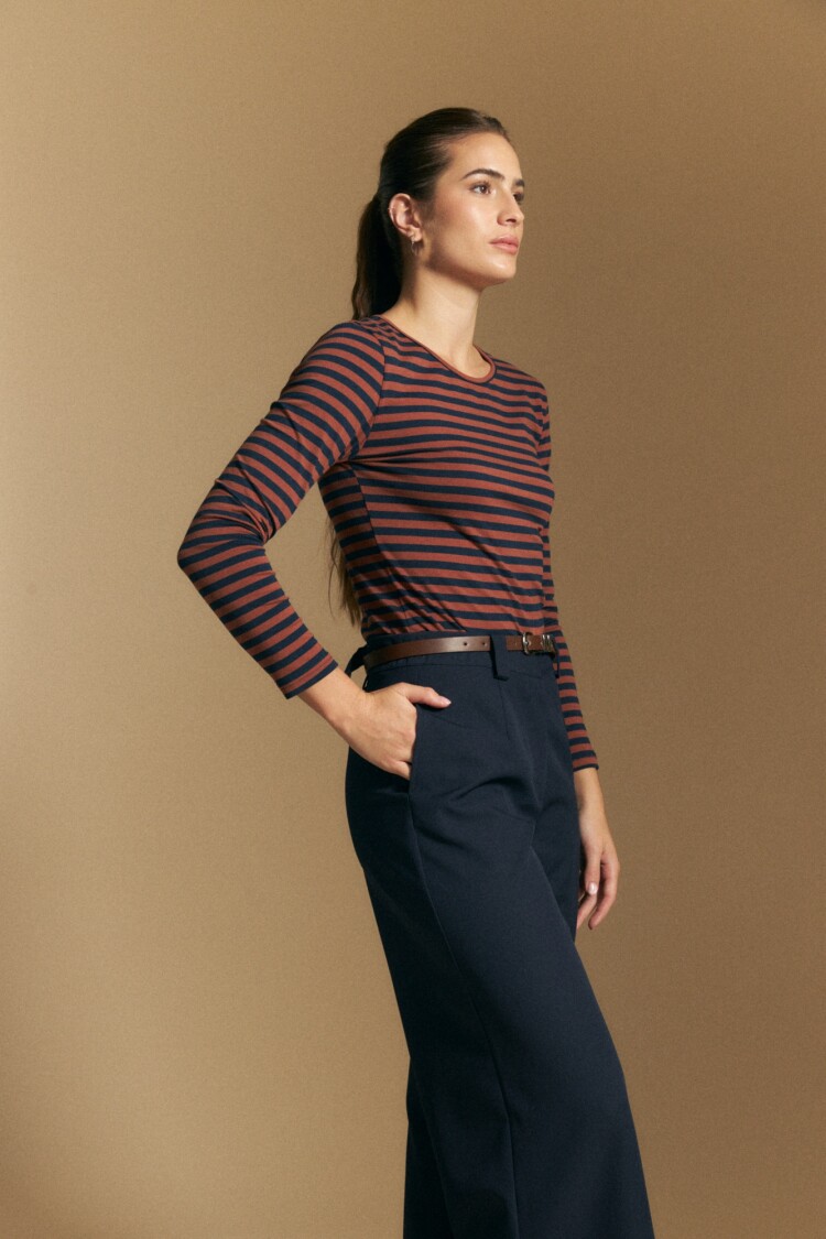 REMERA SABINA Marrón Corteza