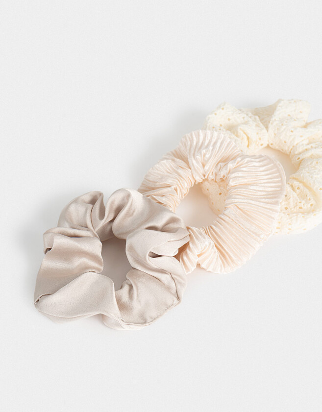Skunzies Set por 3 Set De Scrunchies - Blanco Crudo