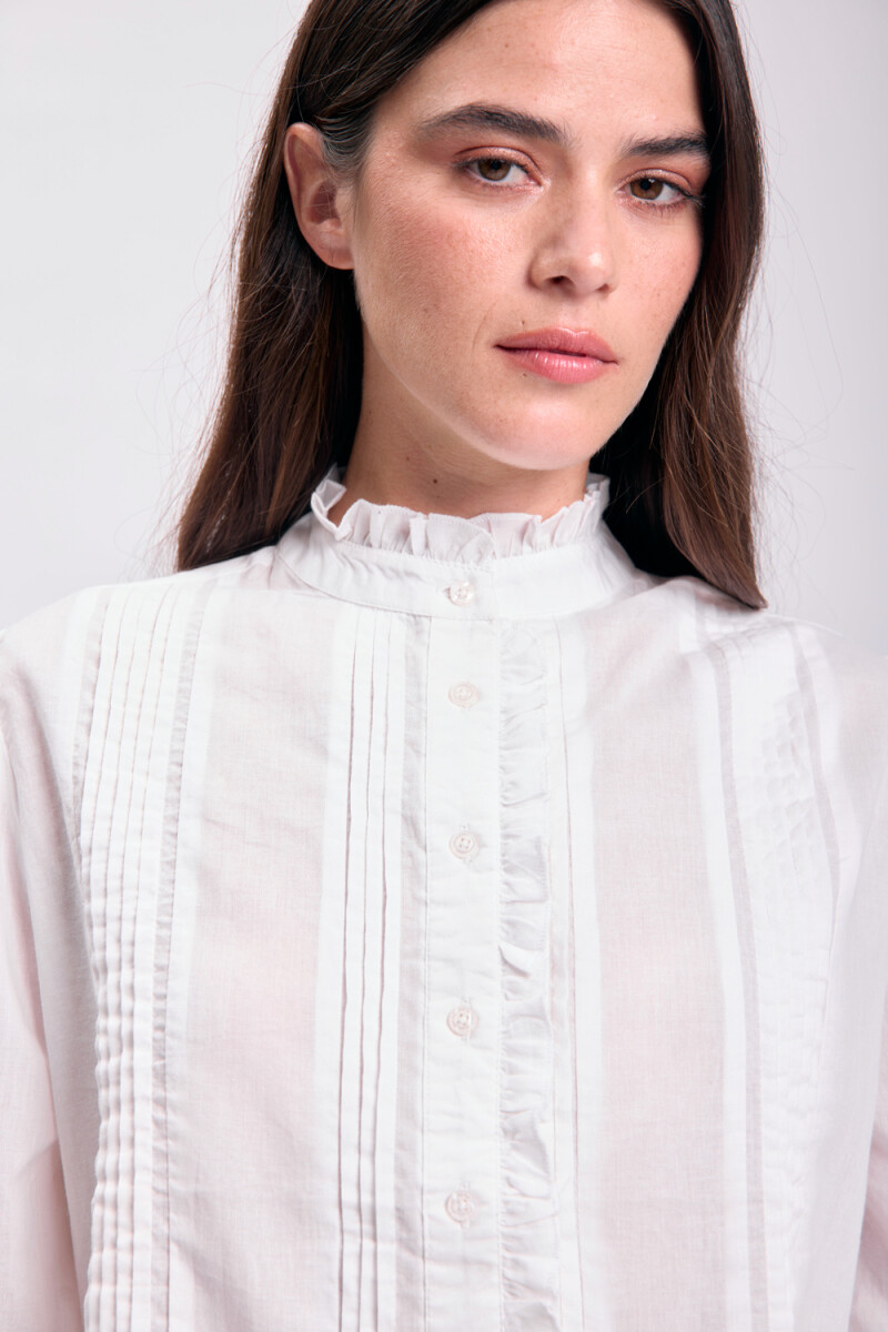 Blusa con volado Crudo