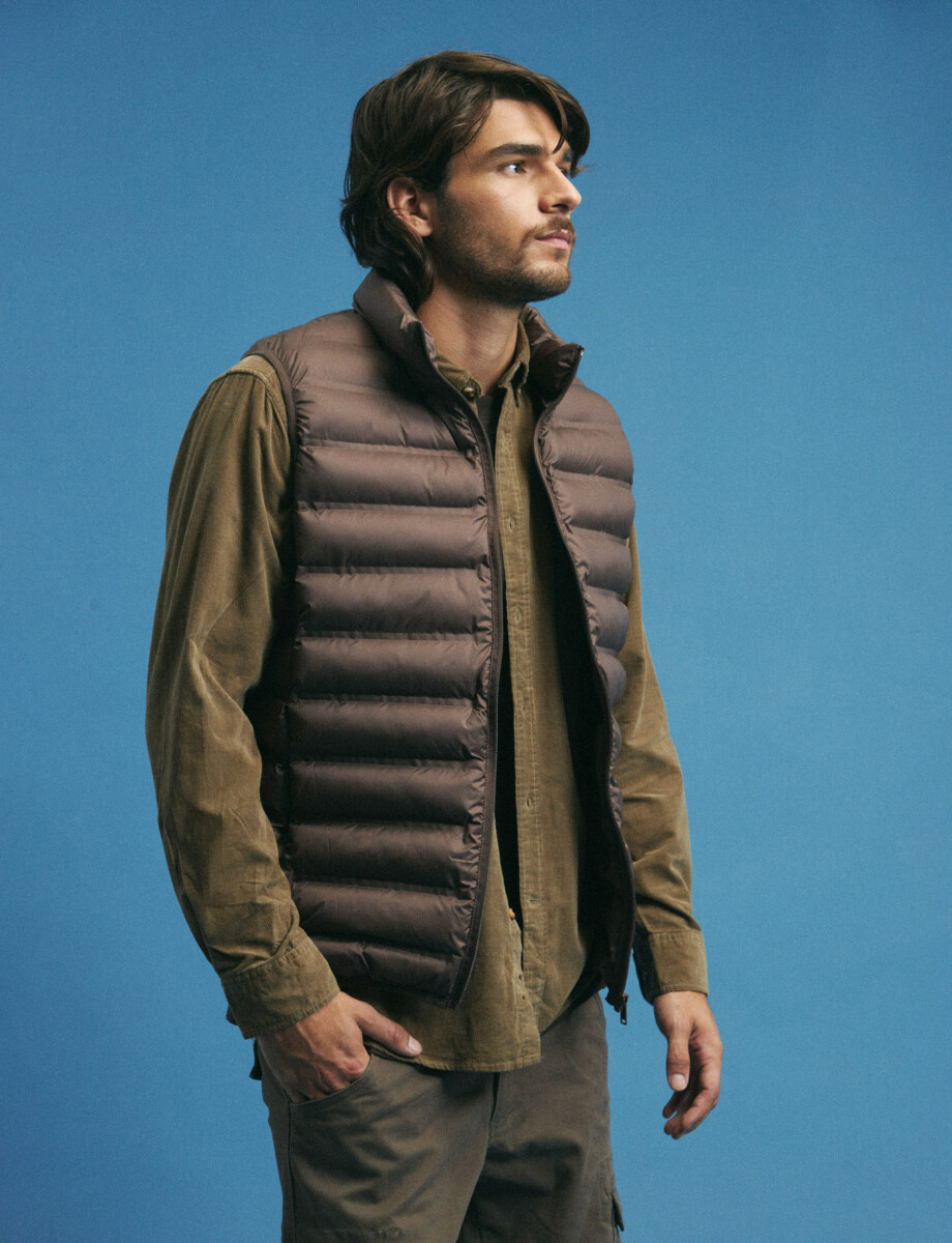 300510 CHALECO HARRY Marron