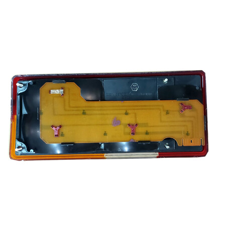 FAROL LADA LAIKA SEDAN TRASERO DERECHO - FAROL LADA LAIKA SEDAN TRASERO DERECHO -