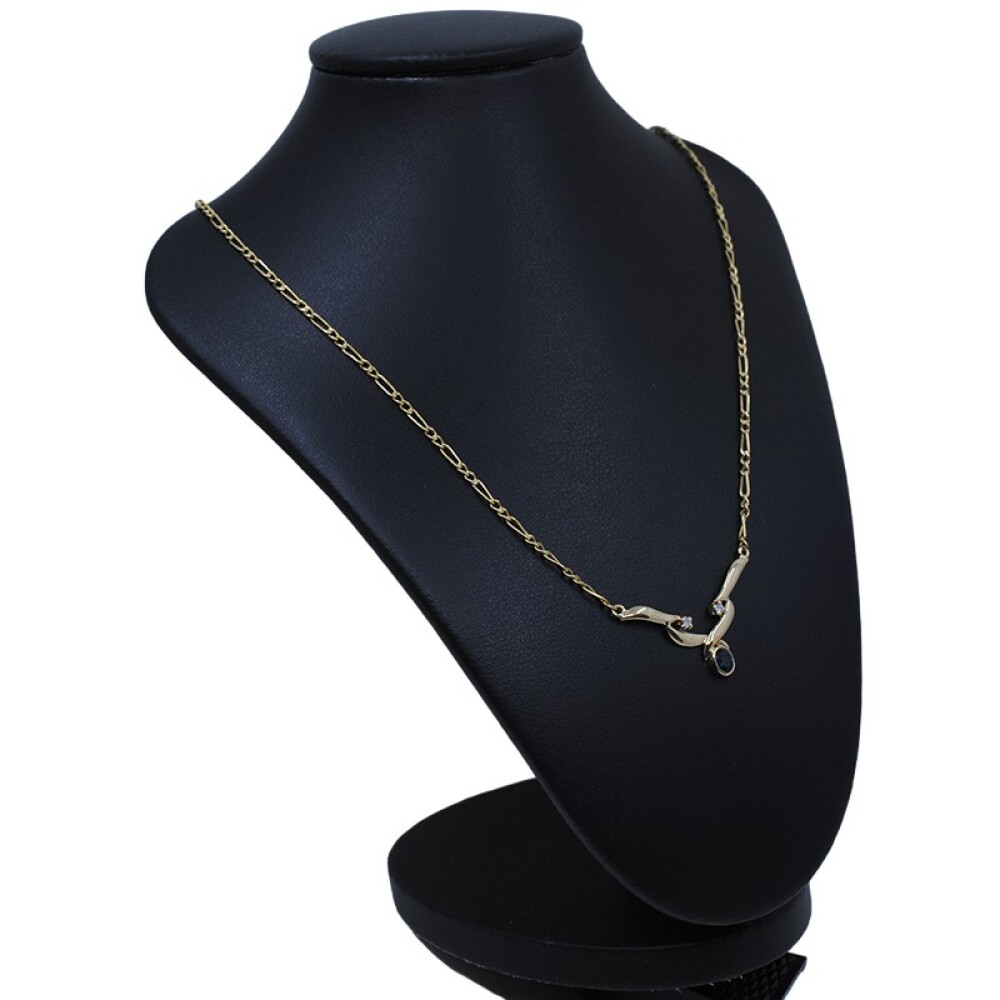 Cadena En Oro 18K Con Centro En Zafiro Y Brillantes Cadena En Oro 18K Con Centro En Zafiro Y Brillantes