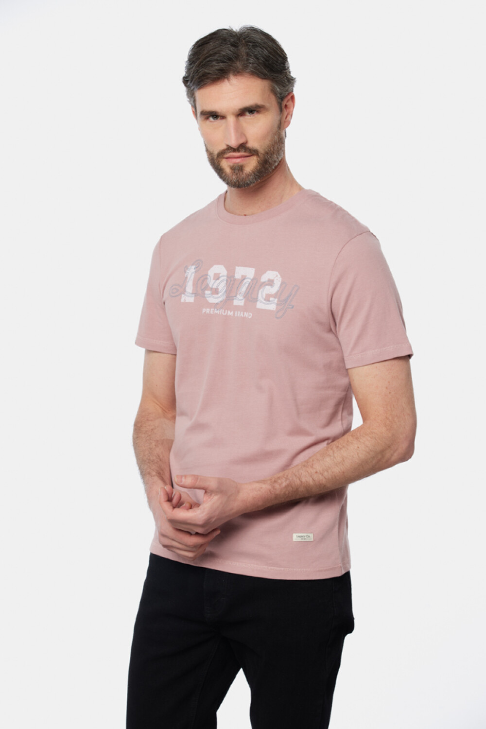 REMERA CON BORDADO Rosado