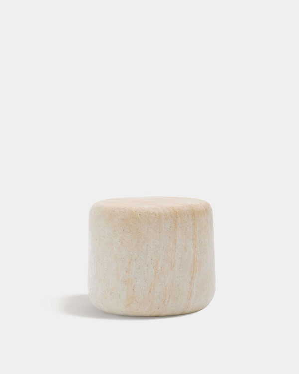 Mesa auxiliar Drasi de cemento con acabado efecto travertino Ø60 cm Mesa auxiliar Drasi de cemento con acabado efecto travertino Ø60 cm