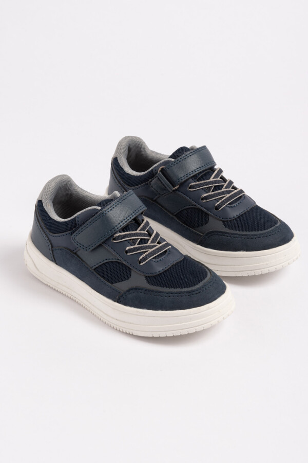 Zapatilla con velcro combinada Azul