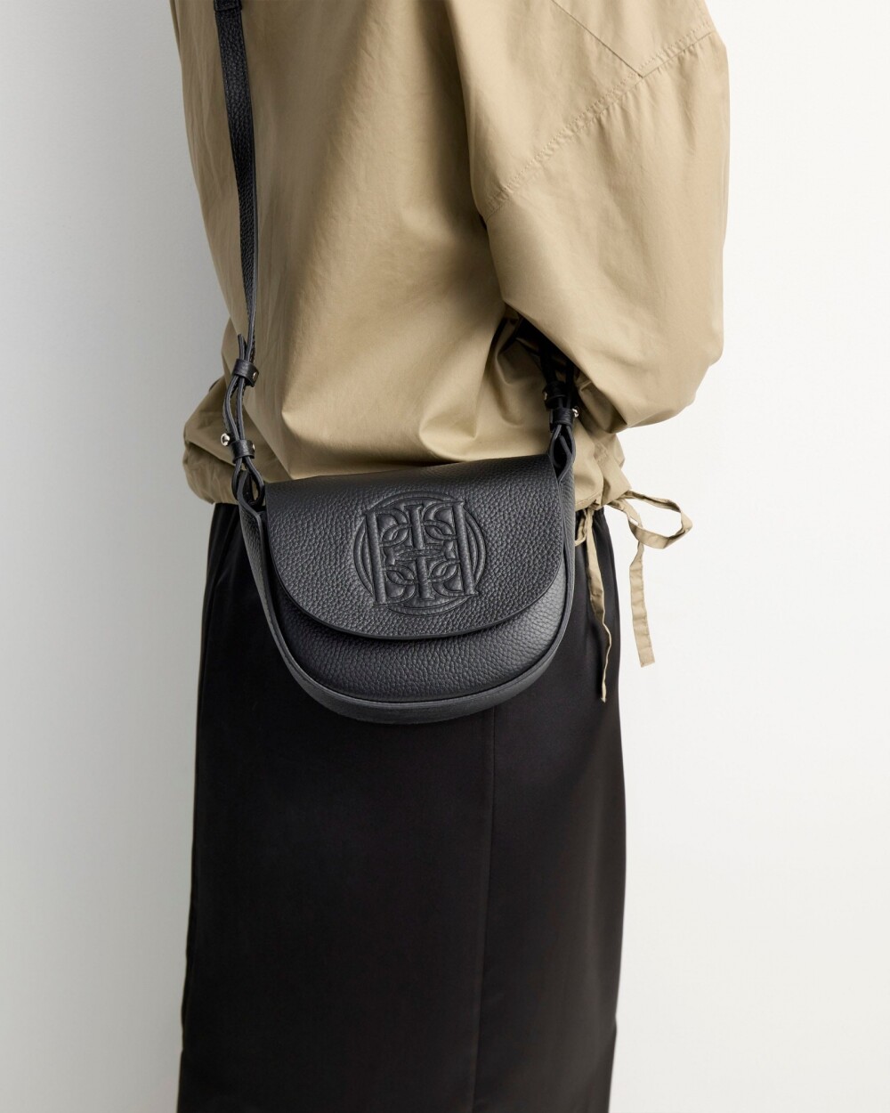 Mini bag Aura en cuero graneado Negro