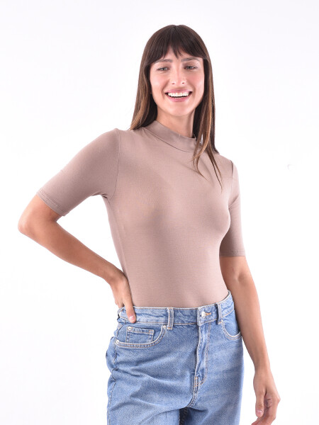 POLERA BASIC BEIGE OSCURO
