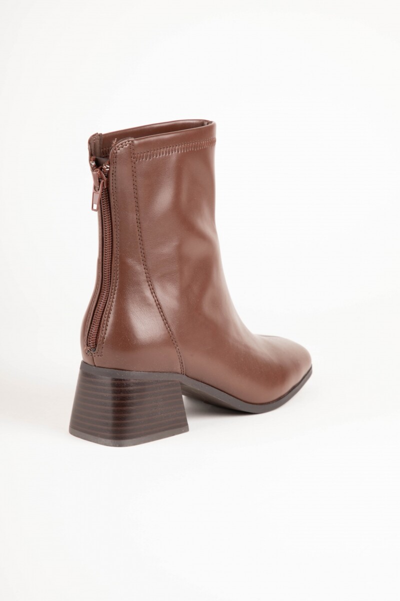 BOTA CHAPMAN Chocolate