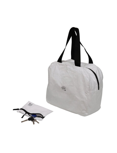 BOLSO PARA VIAJE POLIETILENO BCO/NEGRO. 36.5X18X32CM BOLSO PARA VIAJE POLIETILENO BCO/NEGRO. 36.5X18X32CM