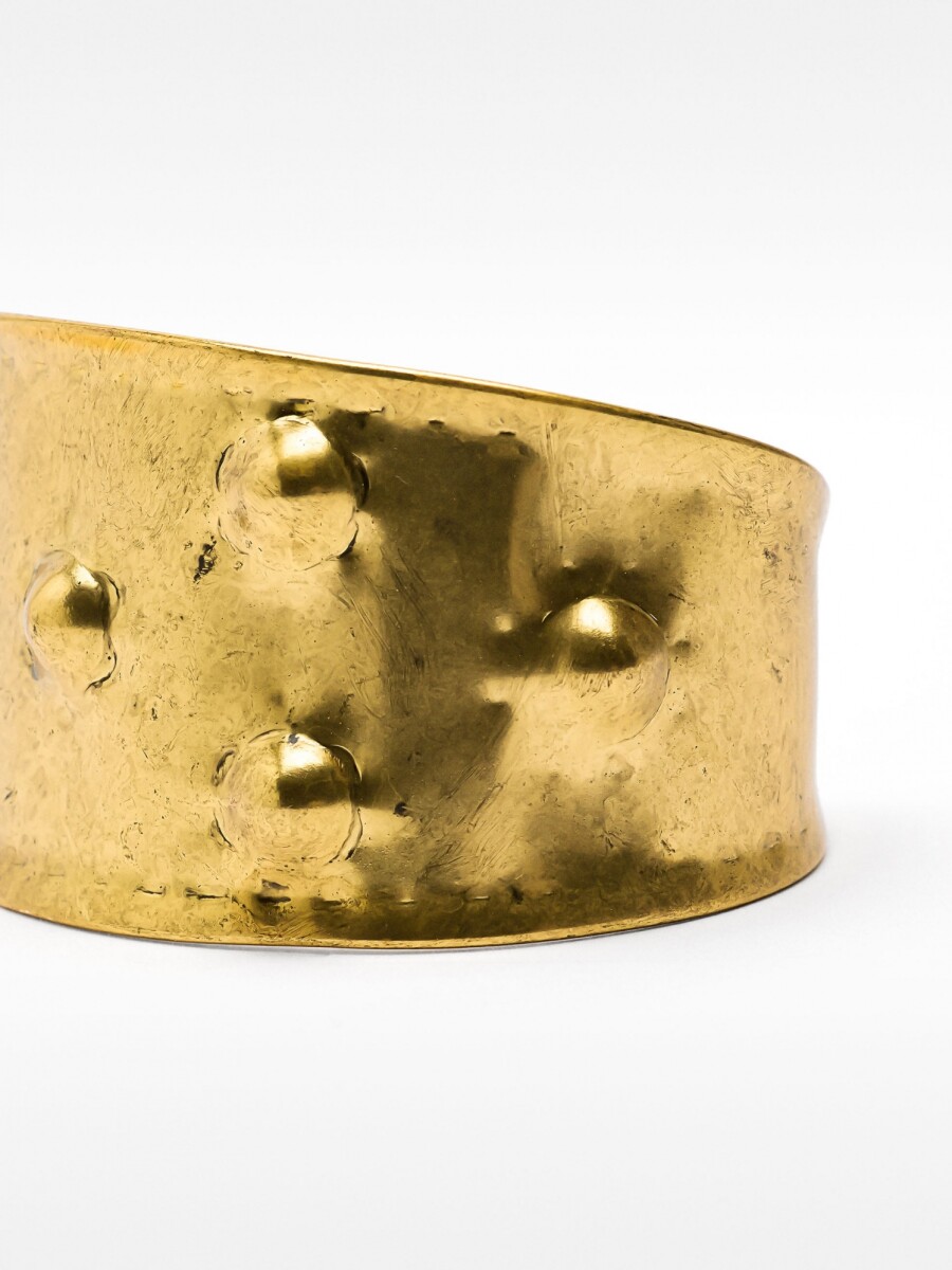 Pulsera Rígida Abierta Con Relieve dorado