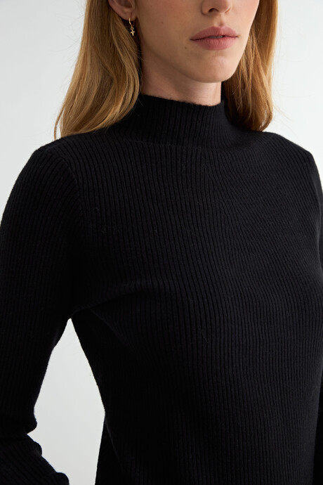 POLERA MORAEA NEGRO