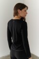 REMERA MERIDIANO NEGRO