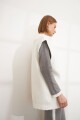 Chaleco oversized escote V crudo