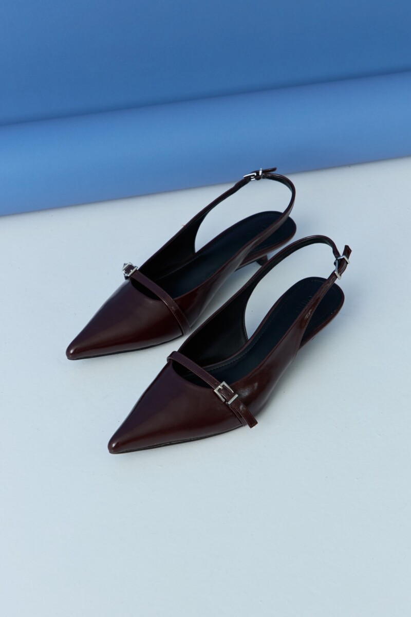 Zapato en punta - bordo 