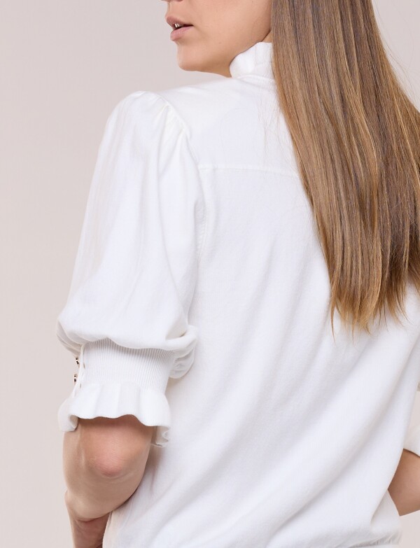Buzo Cuello Alto Con Volado Y Botones BLANCO