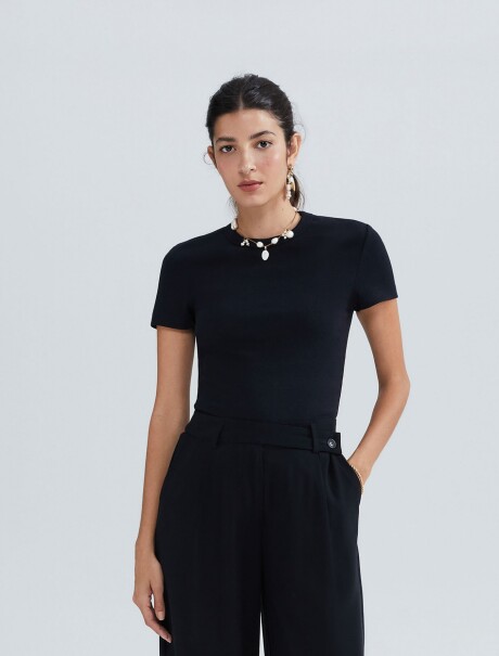 CAMISETA MANGA CORTA SLIM NEGRO