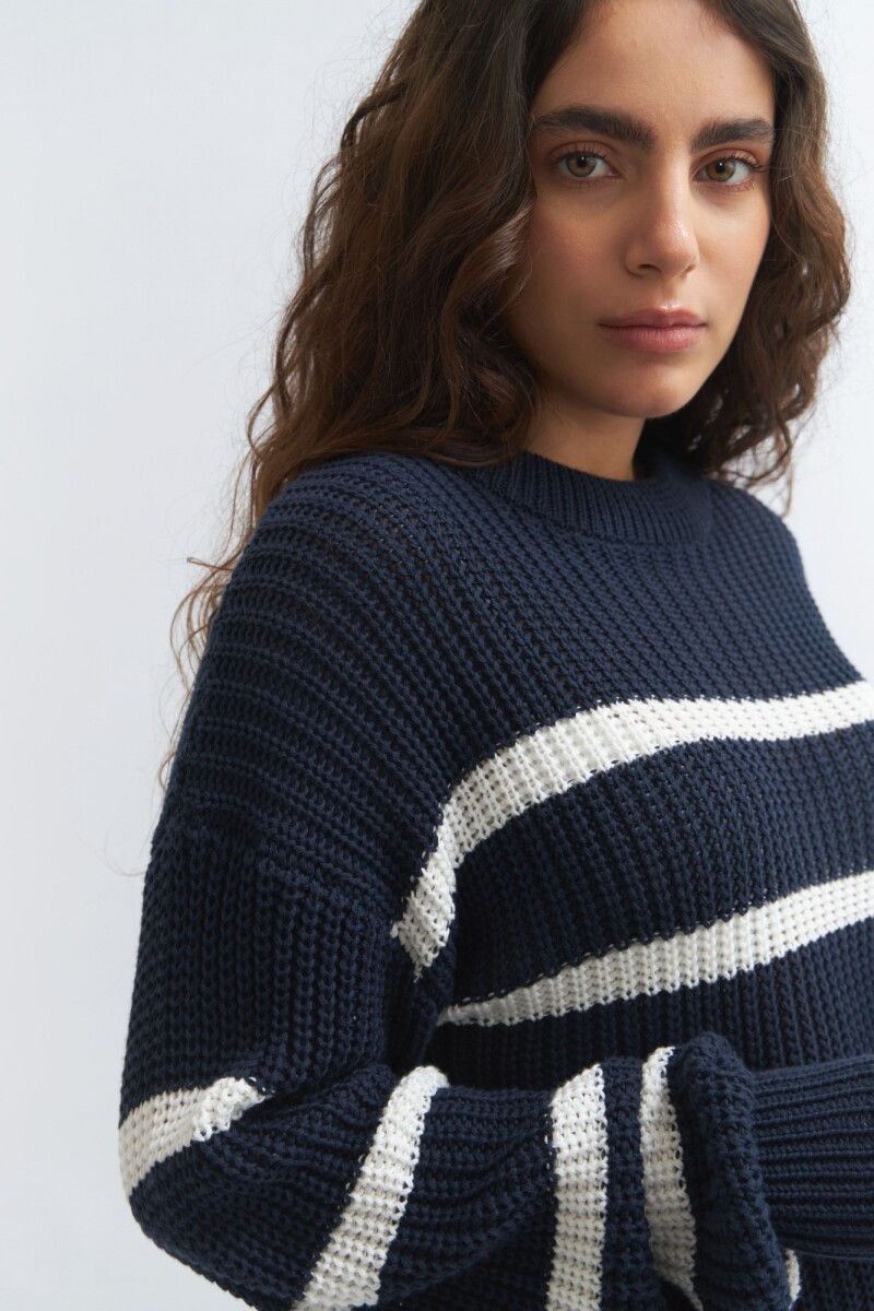 Sweater estilo navy AZUL MARINO