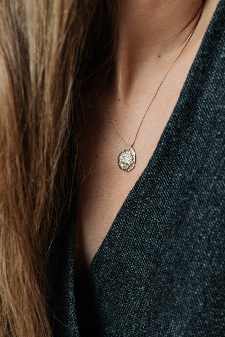 Mini Escudo Necklace Plateado