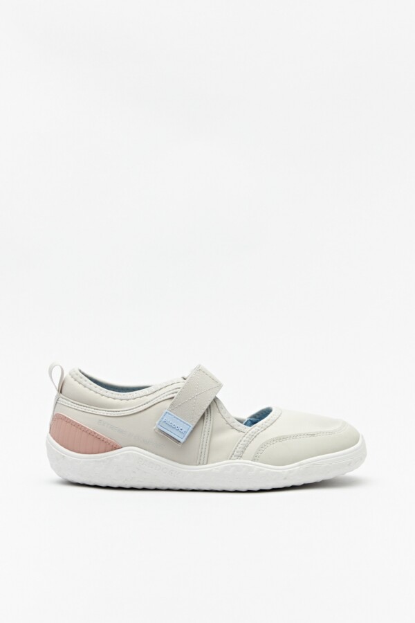 ZAPATILLA COMFINA Gris Claro