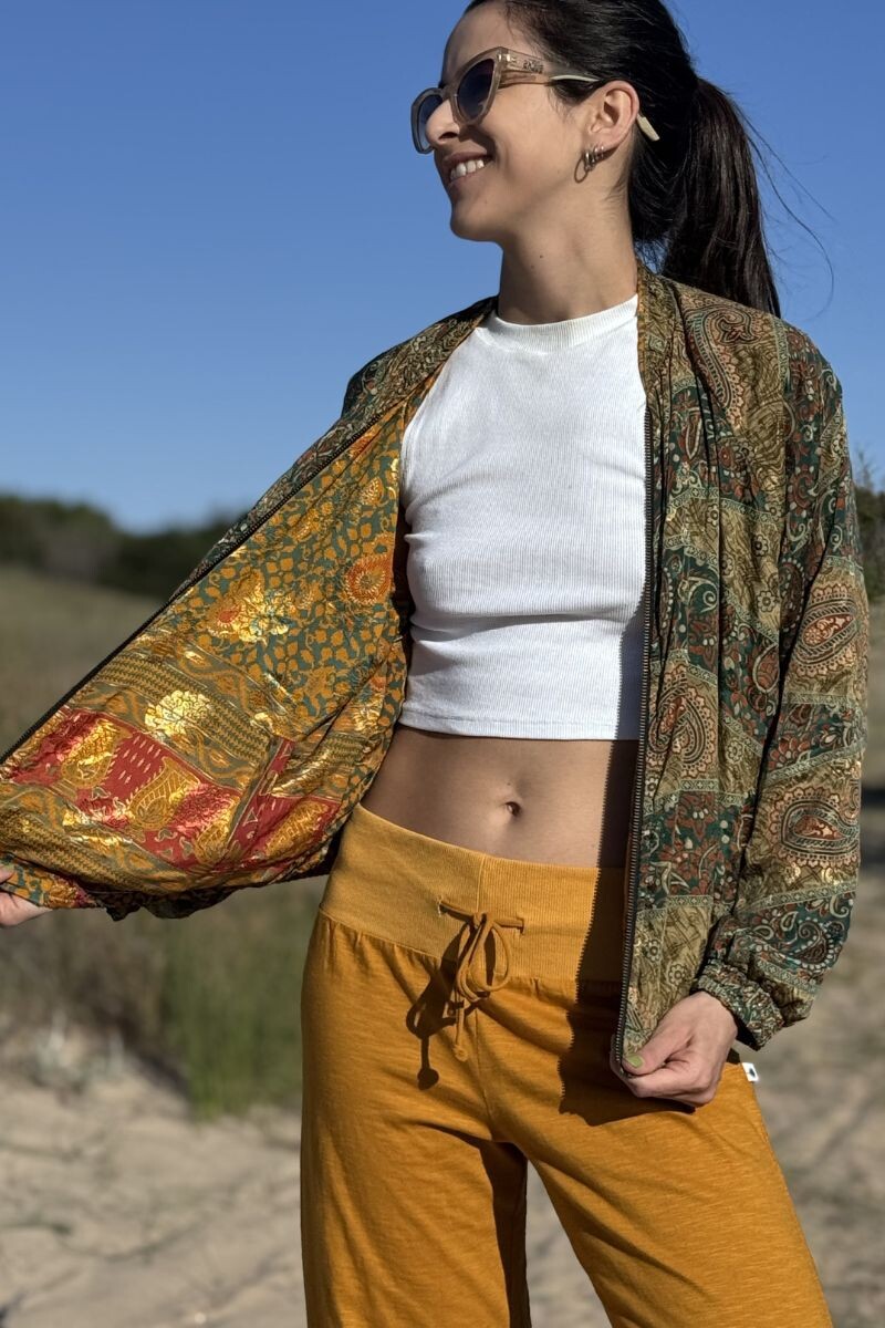 Campera bomber de seda Mostaza