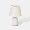 LAMPARA BEIGE C/BASE CERAMICA BLANCA P/MESA Unica