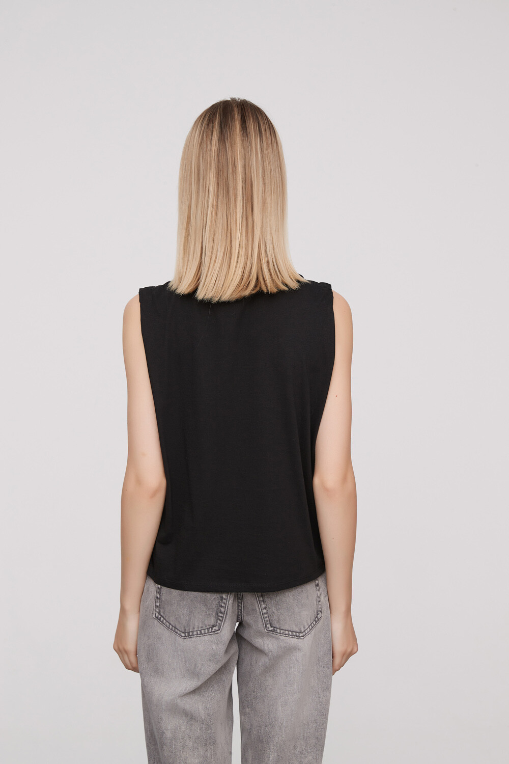Remera Hortensia Negro