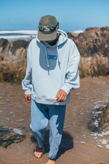 Hoodie Na Pali Bordado / Celeste U