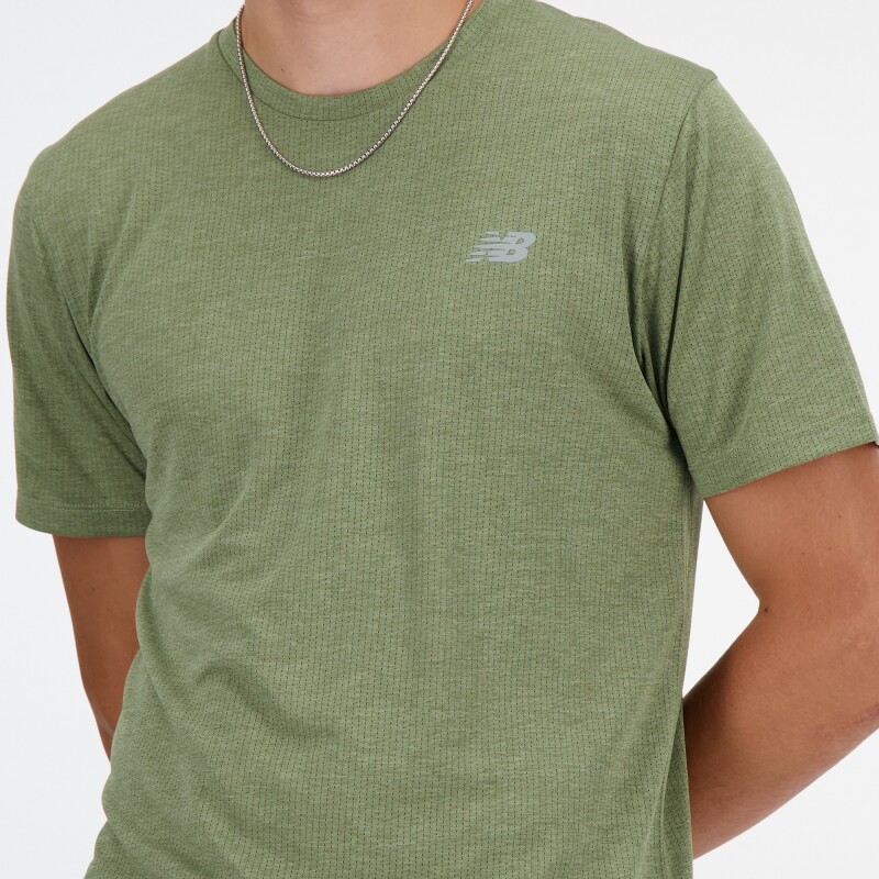 Remera New Balance de Hombre - ATHLETICS RUN - MT41253DEK GREEN